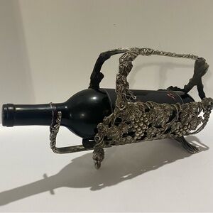 Vintage Ornate Silver Metal Wine Bottle Holder Caddy Stand Grapes Vine Bar Decor